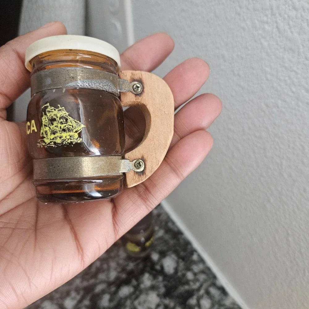 The Unbranded Brand smoke set handles